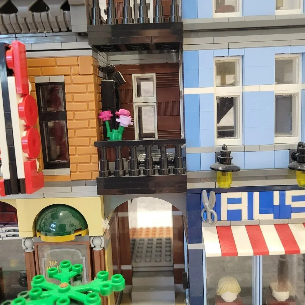 Lego Creator 10246 Detective's Office